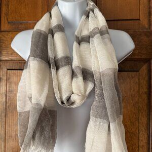 NWT Papillon Black & White Scarf/Wrap w/Fringe